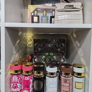 Ara Makeup Organizer - Pink, Black, White, Gold